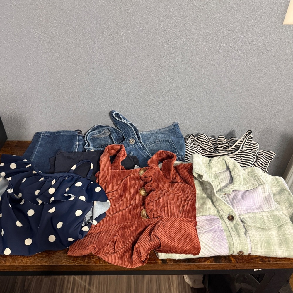 Girl's Clothing Lot Size XS 4-5 Mix Season Basics Bundle Clothes 7 Pieces Sporty